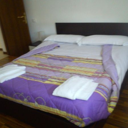 Casa Vacanza Holiday Villa Pieris Ngoại thất bức ảnh
