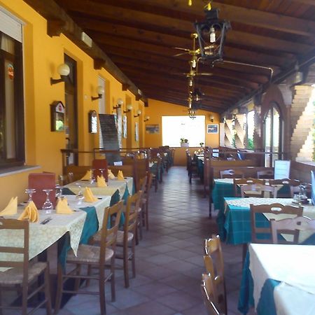 Casa Vacanza Holiday Villa Pieris Ngoại thất bức ảnh