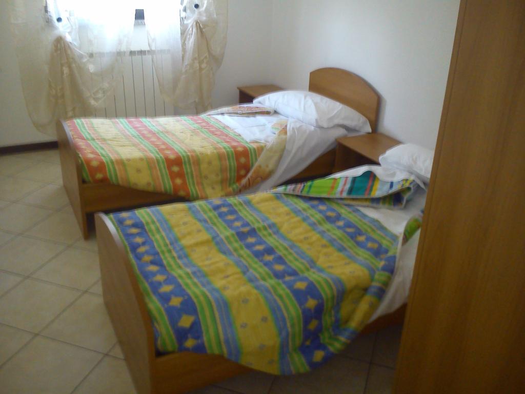 Casa Vacanza Holiday Villa Pieris Ngoại thất bức ảnh