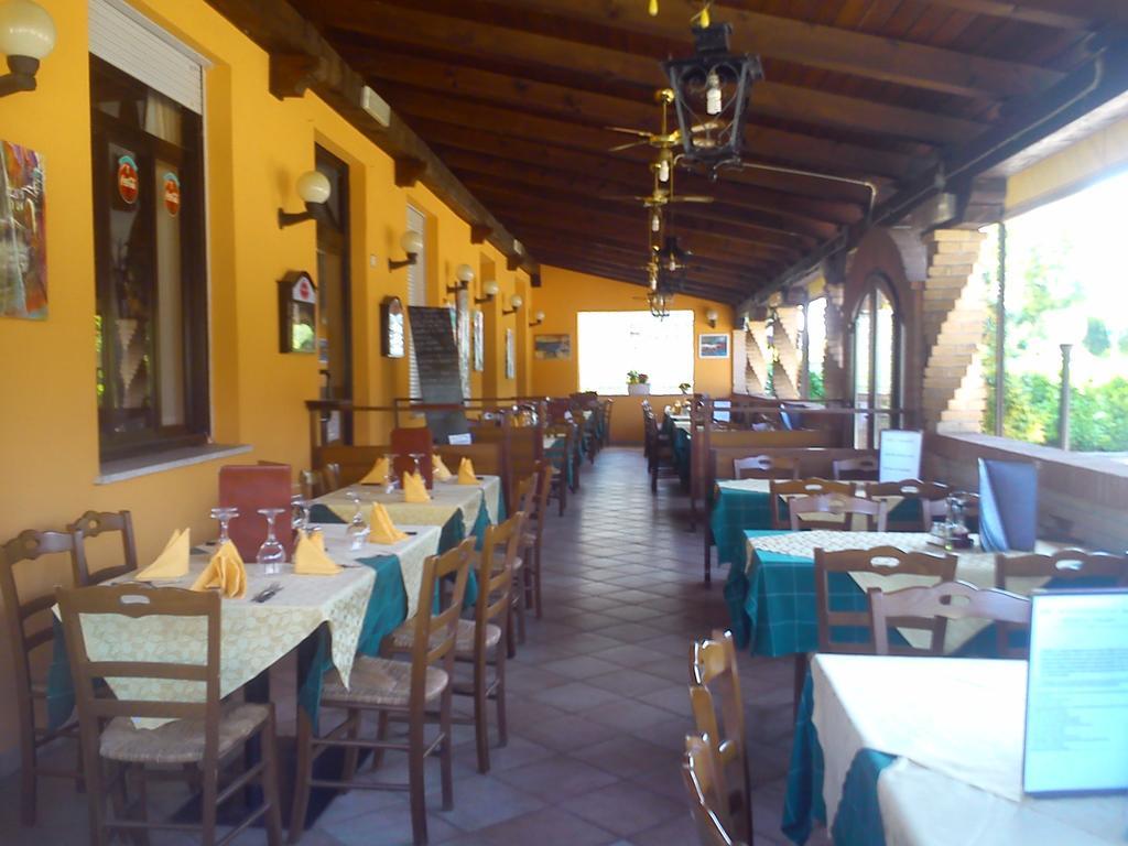 Casa Vacanza Holiday Villa Pieris Ngoại thất bức ảnh